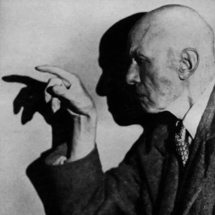 A Análise da Personalidade de Aleister Crowley