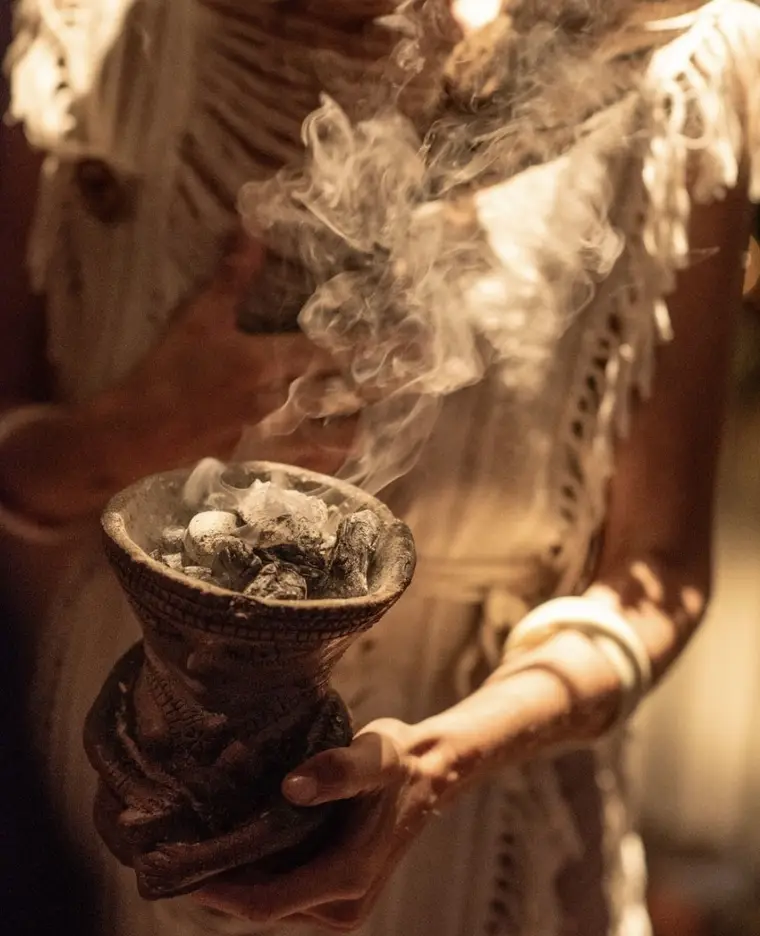 A Ayahuasca e a Experiência Mística: Estudo de Caso sobre a Prática Xamânica