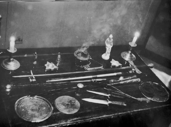 A Magia Funerária na Tradição Romana: Os Rituais e a Evocação dos Mortos