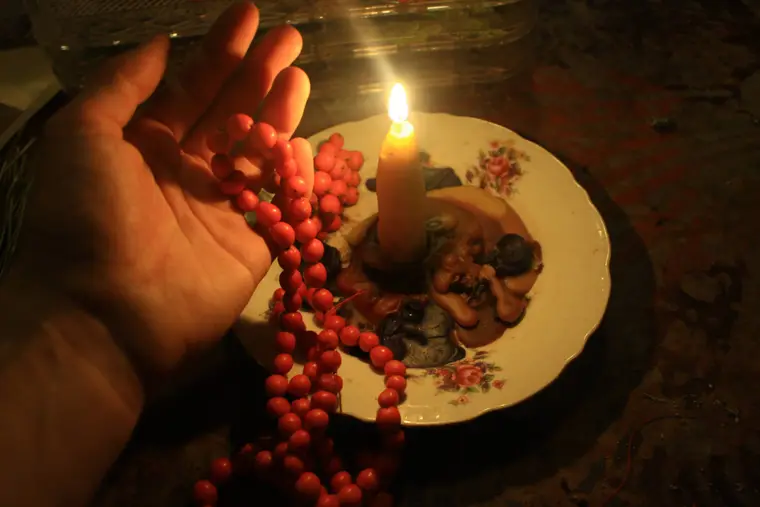 Benzeção e Magia: A Relação entre Práticas Mágicas e Religiosidade