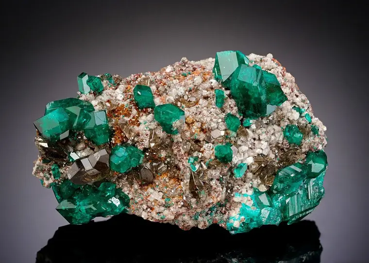 Cerussita: O Mineral da Intuição e da Clarividência