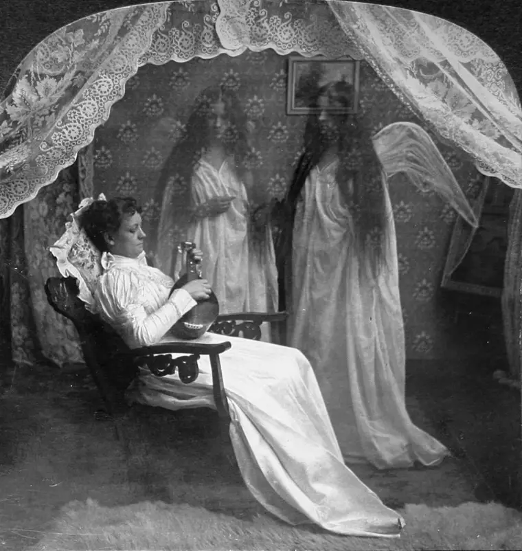 Espiritismo Elétrico: A Influência da Tecnologia na Percepção Espiritual