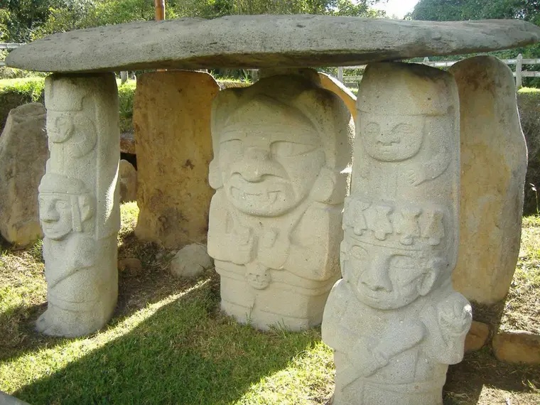 Mesa Andina e Amazônica: A Importância do Espaço Sagrado nas Culturas Xamânicas