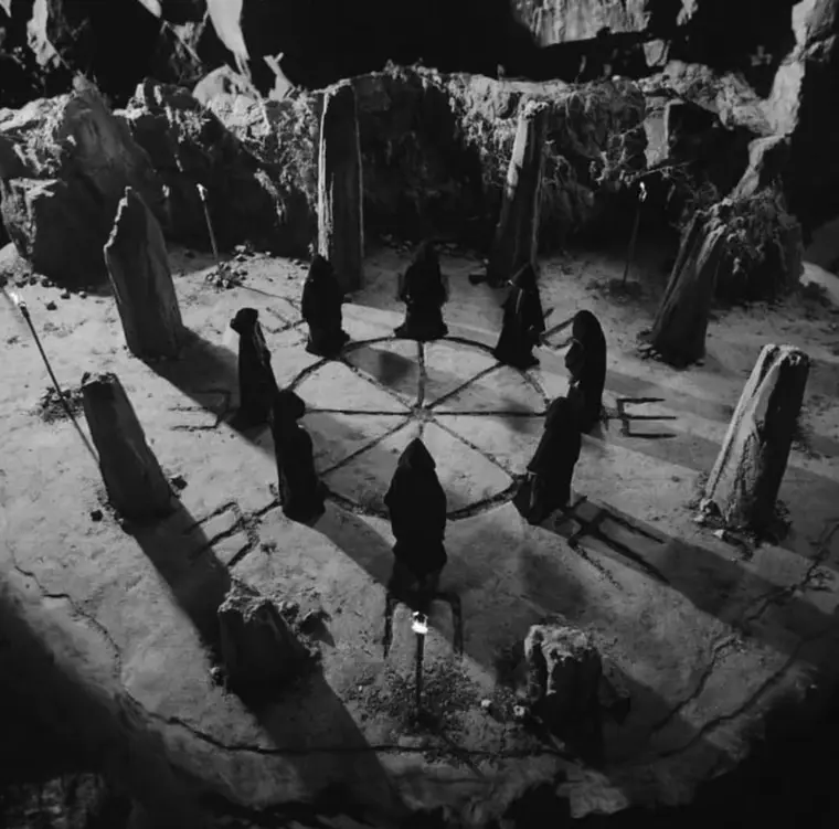 O Culto de Hades: A Deidade Grega da Morte e do Submundo