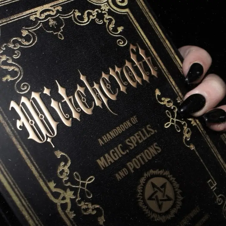 O Livro de Bruxaria de Johannes Faust: A Influência da Magia e da Alquimia