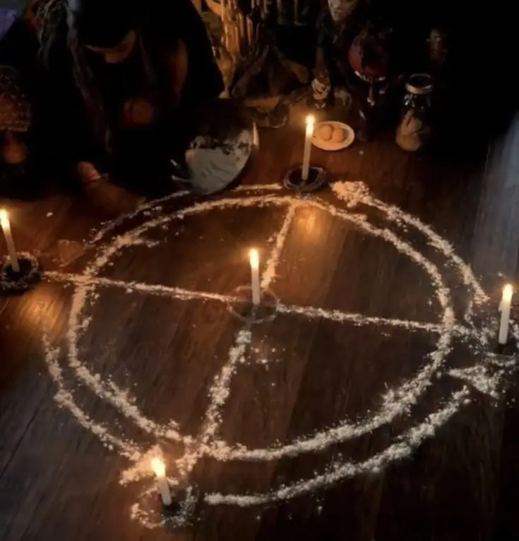 O Ritual de Purificação na Tradição Bruxa Eslava: Comparação com Outras Tradições