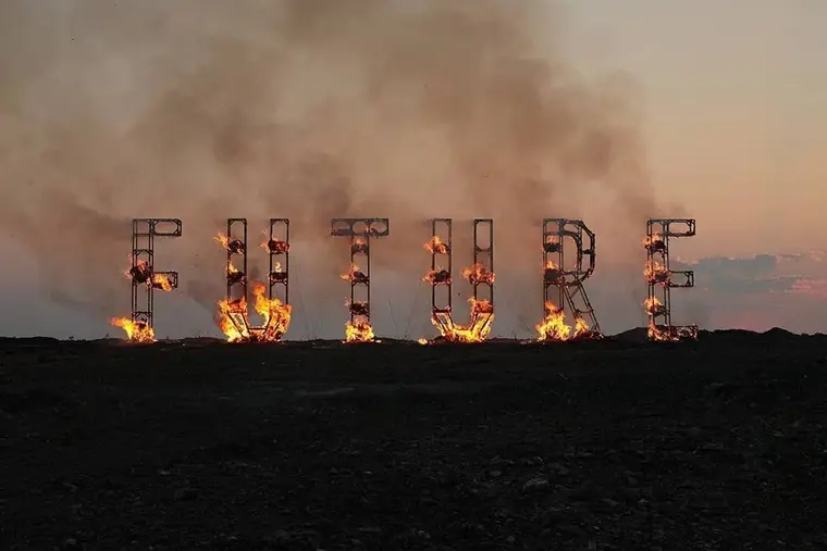 Fire Letters e Códigos de Fogo: A Linguagem de Instrução do Sistema