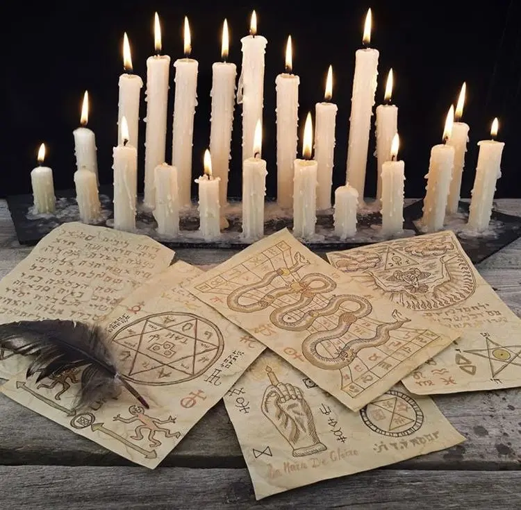 Os Papiros Mágicos Gregos: O Manual de Magia Mais Antigo que Temos