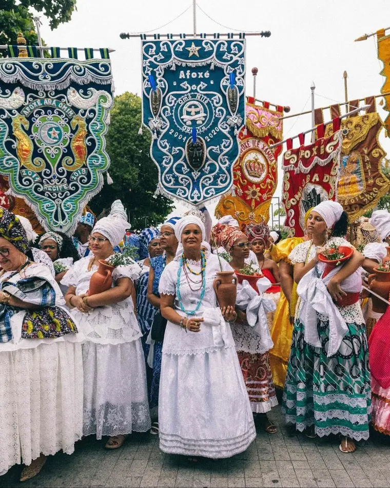 Santería e a Cultura Popular: A Representação da Tradição na Música e no Cinema