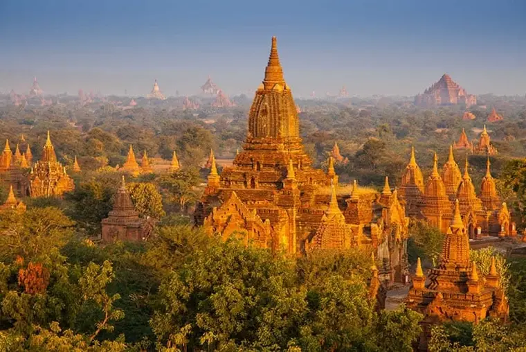 Templo de Bagan: A Arquitetura Birmanesa e o Misticismo Teravada