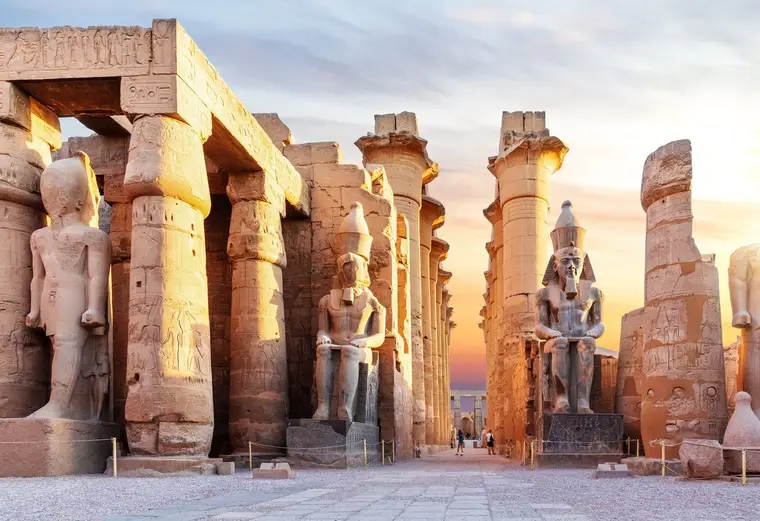 Templo de Luxor: A Arquitetura Sagrada e o Significado na Tradição Egípcia