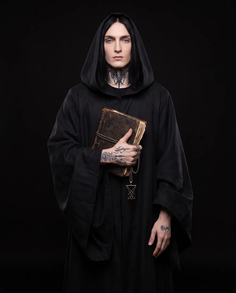 Seraph com grimório