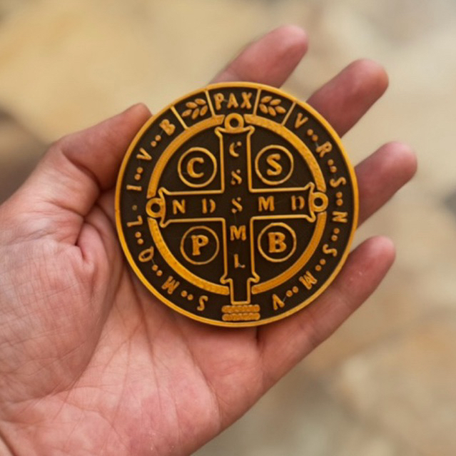 Medalha de São Bento impressão 3d Proteção e Fé para o seu Lar